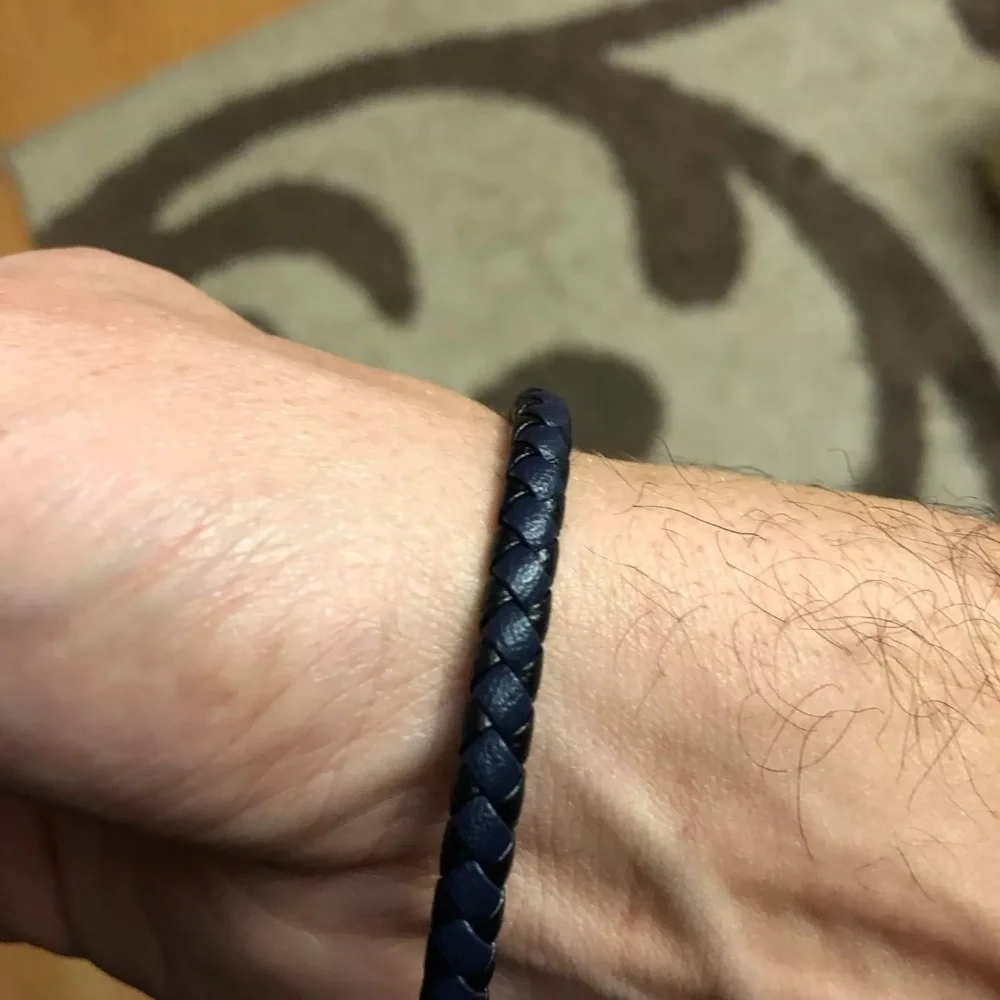 Unisex/Men’s Black Leather Stainless Steel Magnetic Closure Bracelet, Size 8.25”